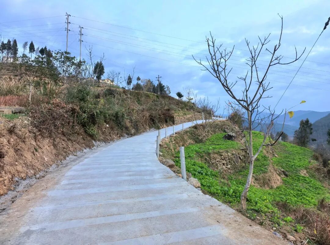 广元这条路硬化完成，路灯也安排上了-专注于利州本地信息和服务为一体的网站利州江畔