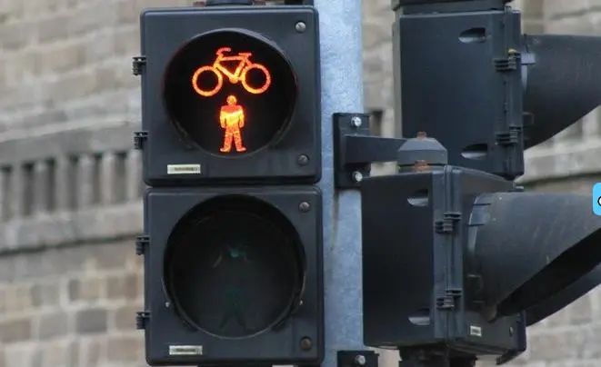 图片[15]-专注于利州本地信息和服务为一体的网站【曝光台】安全出行千万别“任性”,电动车违法“现形记”被曝光-专注于利州本地信息和服务为一体的网站广元龙门阵论坛-专注于利州本地信息和服务为一体的网站论坛主区-专注于利州本地信息和服务为一体的网站利州江畔