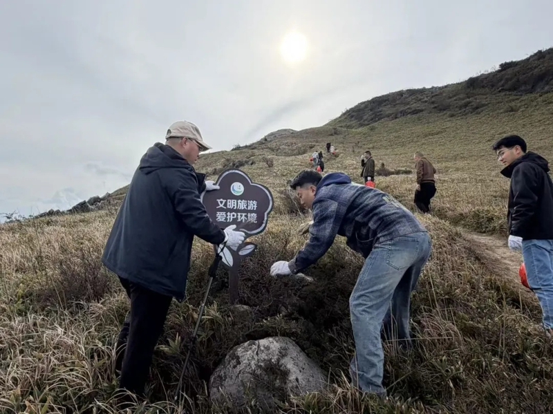 捡一袋垃圾,换一份火烧馍!月坝邀你文明踏青-专注于利州本地信息和服务为一体的网站利州江畔